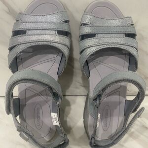Lands End Women's Slingback Sandals Silver Size 9.5 Adjustable Straps
